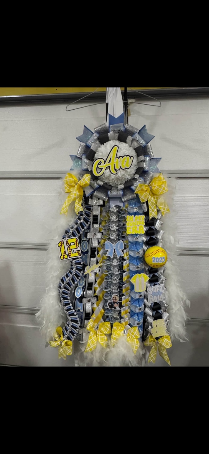 Homecoming Mums example 1